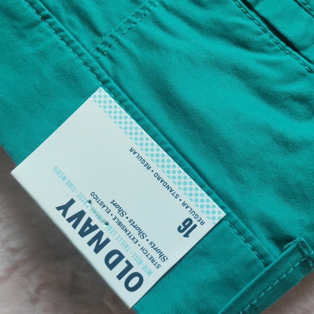 Sz 16 Shorts